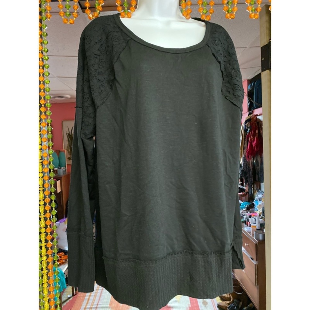 Lace trim sweatshirt by Knox Rose
